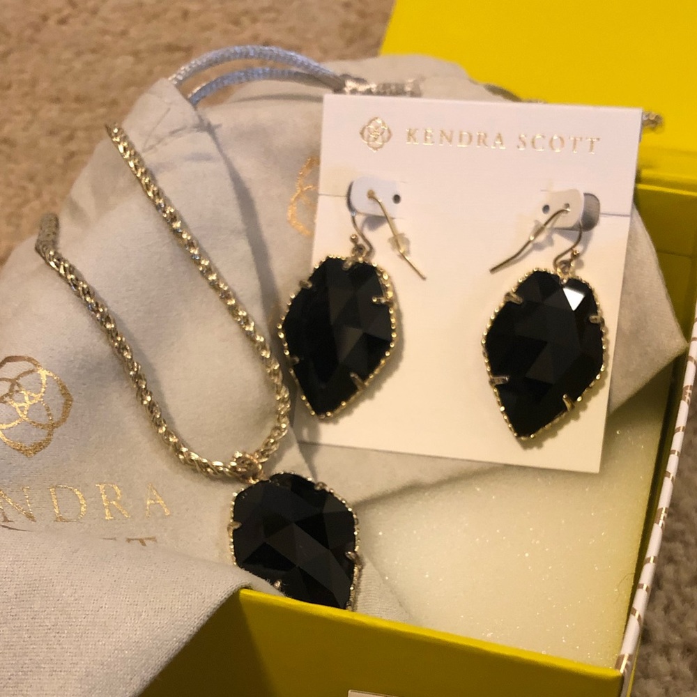 Kendra Scott Necklace/Earring Set